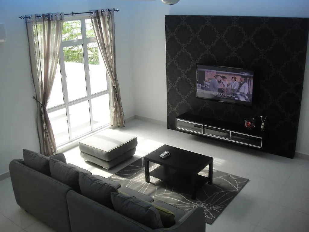 Villa Batu Ferringhi - Shamrock Beach Villas, Penang Malaysia
